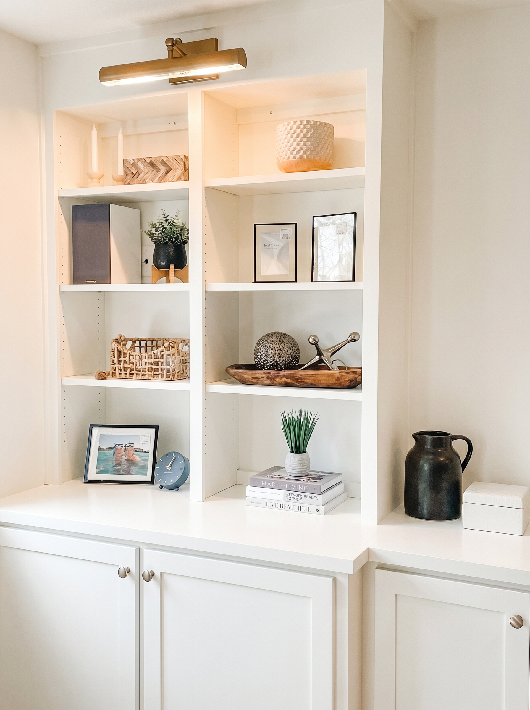 Fleetwood basement navy wet bar with quartz countertops in Edina